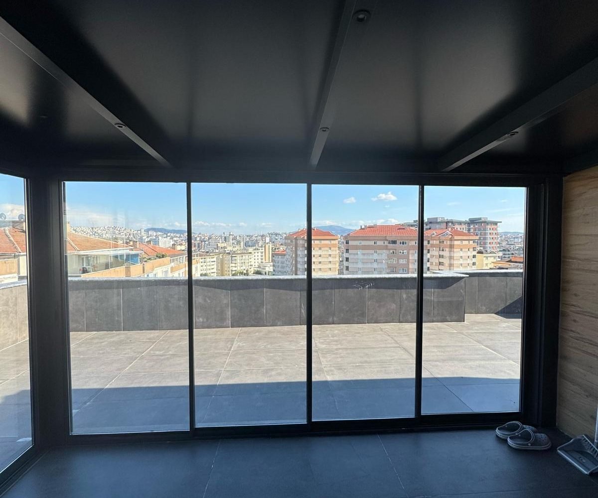 Bioklimatik pergola dört mevsim — Bioklimatik Pergola ile Dört Mevsim Teras Kullanımı