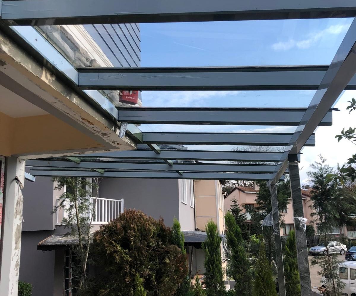Motorlu pergola arızası — Motorlu Pergola Arızaları: Kumanda, Motor ve Sensör Sorunları