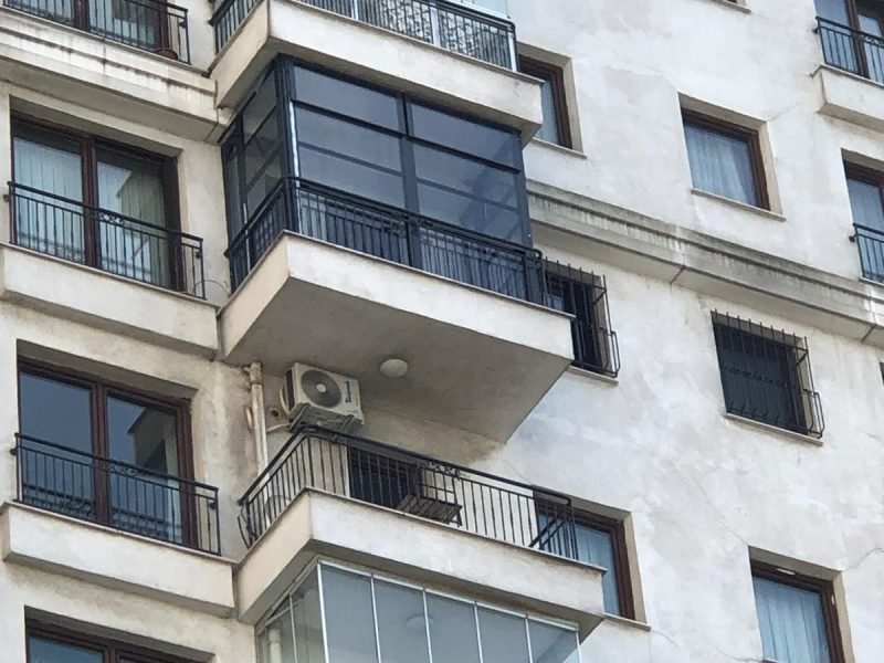 Panoramik cam balkon sistemi uygulama fotoğrafı 1 – URAS ALÜMİNYUM İstanbul