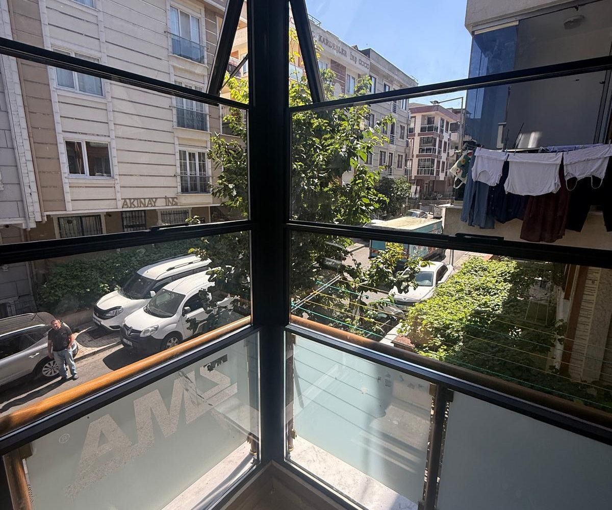Cam Balkon Rüzgarda Ses Yapıyor: Takırtı ve Islık Sesinin Çözümü